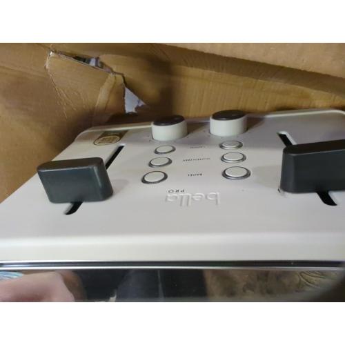 Bella PRO - 4-Slice Toaster with Extra Wide Slots - Oatmilk