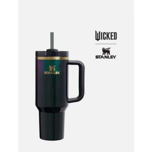 Stanley Green Shimmer 40 oz H2.0 Flowstate Quencher Tumbler Elphaba