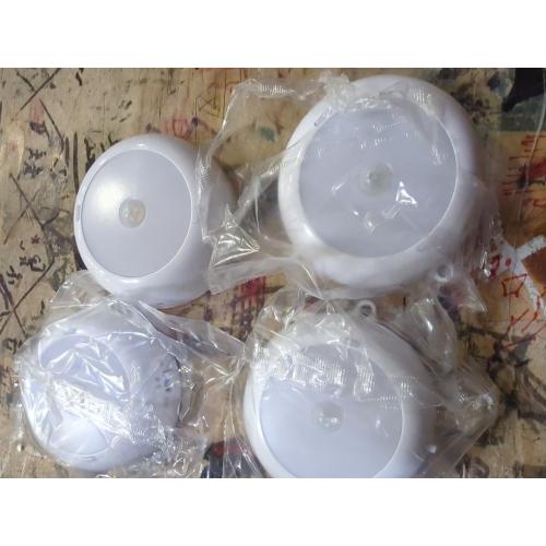 GLEAVI 4pcs Led Motion Sensor Puck Lights Battery-Powered Night Lights for Closet Hallway Bedroom Kitchen Compact USB Rechargeable Easy to Install Cool