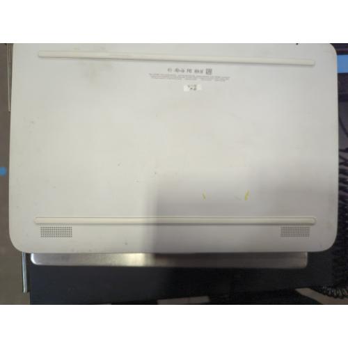 HP Stream - 14-ax022nr With Charger