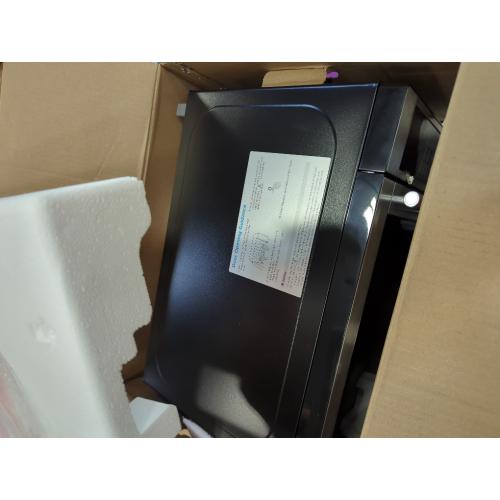 BLACK DECKER 0.7 cu ft 700W Microwave Oven - Black - EM720CPN-P