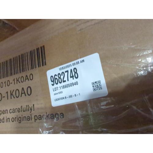 Size king Color White Belo Upholstered Platform Bed