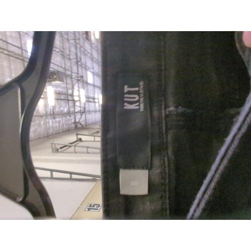 Size 8 KUT from the Kloth Catherine Boyfriend Jeans