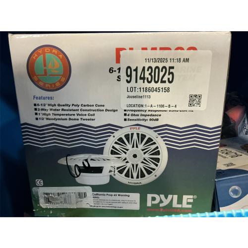 Pyle 6.5 Inch Dual Marine Speakers - 2 Way Waterproof and Weather Resistant Outdoor Audio Stereo Sound System with 200 Watt Power, Poly Carbon Cone and Butyl Rubber Surround - 1 Pair (White)