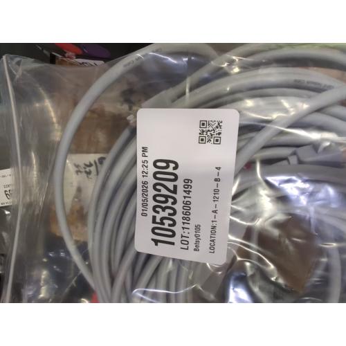 Insignia™ - 100' Cat-6 Ethernet Cable - Gray