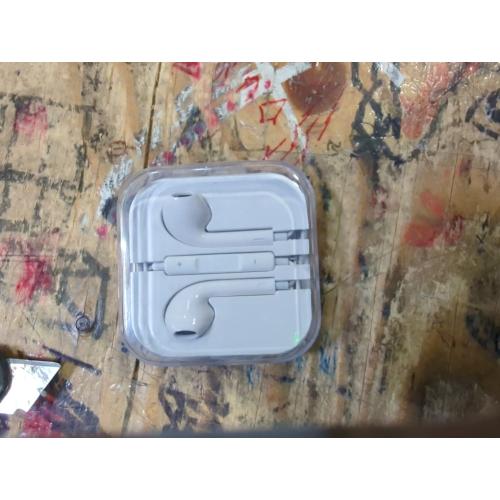 Apple EarPods Headphones with 3.5mm Plug, Wired Ear Buds with Built-in Remote to Control Music, Phone Calls, and Volume