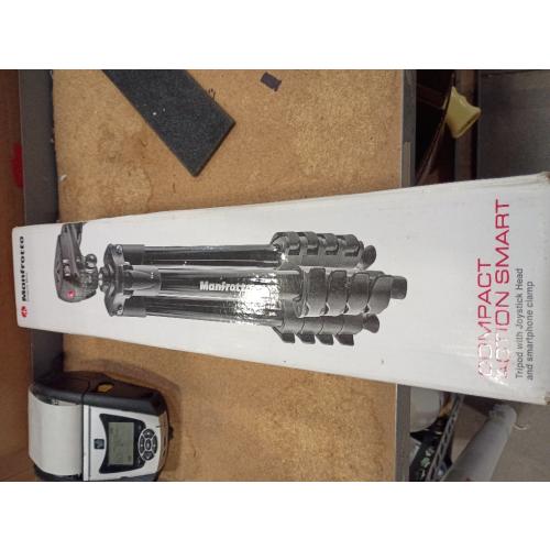 Manfrotto Compact Action Aluminium Tripod with Hybrid Head forEntry-Level DSLRs, Mirrorless up to 1.5kg Black