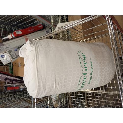 Pacific Coast Goose Feather Down Fiber Comforters Queen Size, Extra Fluffy White Duvet Insert, Ultra-Soft, Breathable, All Season Hotel Luxury Bedding Comforters