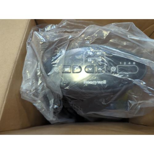 HCE309B Black 1500W Electric 2 Speed Programmable Ceramic Space Heater for Medium-to-Large Rooms