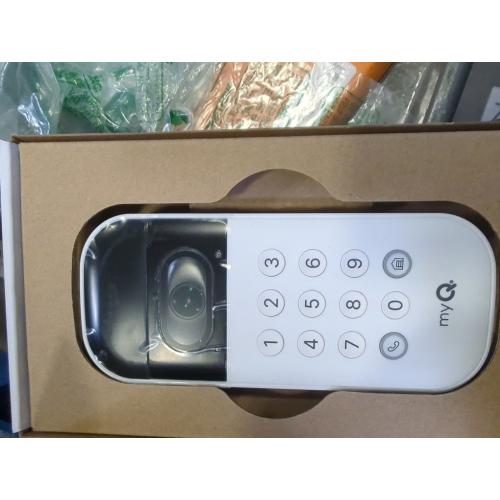 myQ Smart Garage Door Video Keypad with Wide-Angle Camera,Customizable PIN Codes,and Smartphone Control–Take Charge of Your Garage Access Works with Chamberlain, LiftMaster and Craftsman openers,White