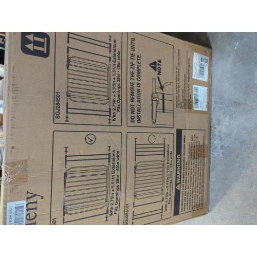 Baby Gate No Drilling, 29-40 Auto Close Dog Gate Indoor for Doorways & Stairs, Pressure Mounted Adjustable Pet Gate, Easy Walk Through Child Gate for Children & Pets Stroller Friendly, White