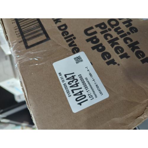 4 Pack Bounty Select-A-Size Paper Towels, White, 2 Triple Rolls = 6 Regular Rolls