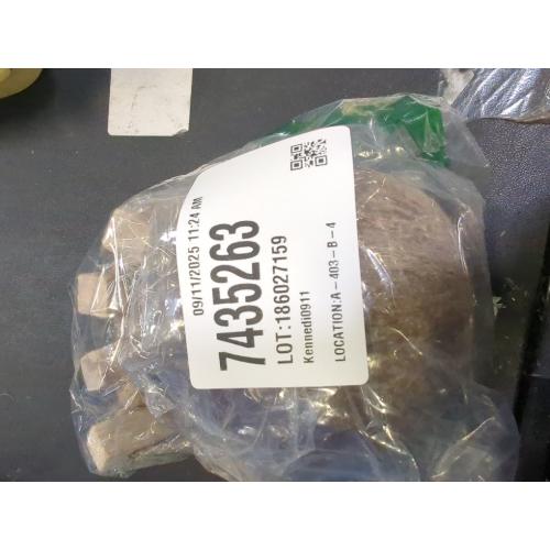 Brown Hide with Ladder Natural Fiber Hanging Birdhouse Shells Breeding Nest for Parrot