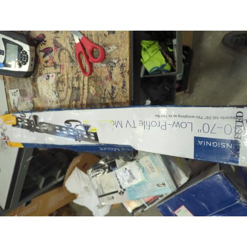 Insignia Large Fixed Mount 40-70