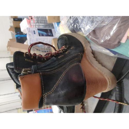 Size 6.5 Sofft Underlyn