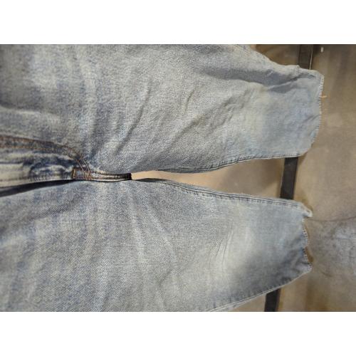 Levi's Women's Ribcage Wide Leg Jeans. Size 25