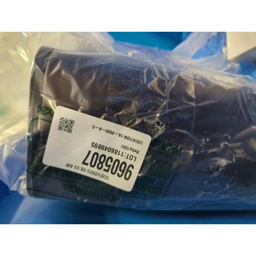 mDesign Rectangular Pedal Bin – 5 L Metal Waste Bin with Pedal, Lid and Plastic Bucket Insert – Household Rubbish Bin for Bathroom, Kitchen and Office – Bronze