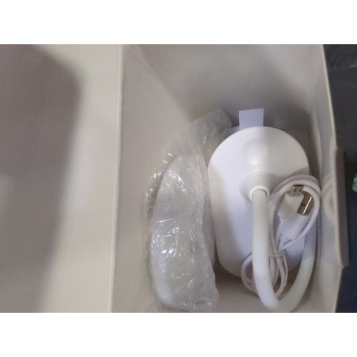 White Clip on Light, Desk Lamp 1200mAh, Round LED Clamp Light, 2W Desk Lamp for Reading, Night Clip on for