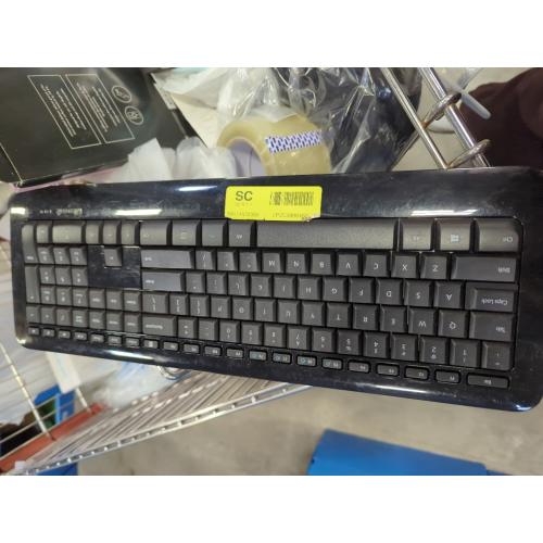 Microsoft Wireless Desktop. Wireless Keyboard and Mouse Combo. Snap-in USB Transciever.