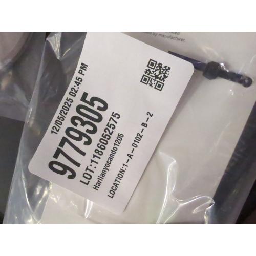 KitchenAid Gourmet Stainless Steel Pizza Wheel with Sharp Blade to Easily Cutting Pizza Crusts, Pies, and more, Finger Guard for Safety and Comfort Grip to Protect Fingers, Dishwasher Safe, Black