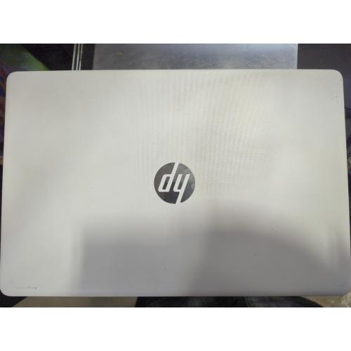 HP Notebook - 15-db0040ca With Charger