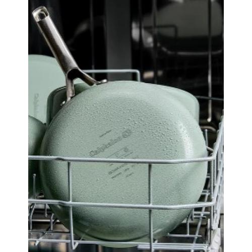 Calphalon 3qt pan with lid NEEDS CLEANING