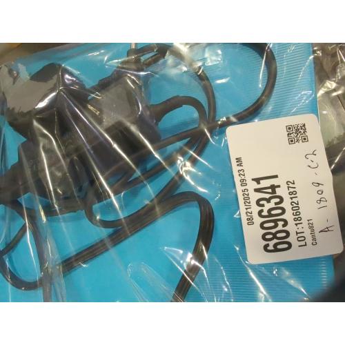 HP Stream - 14-cb109ca With Charger