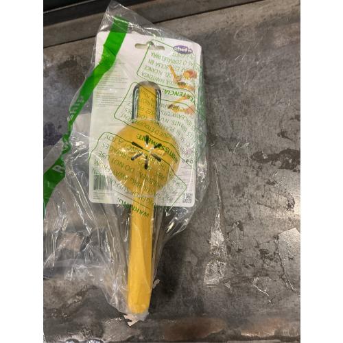 Chef'n FreshForce Yellow Plastic Citrus Juicer