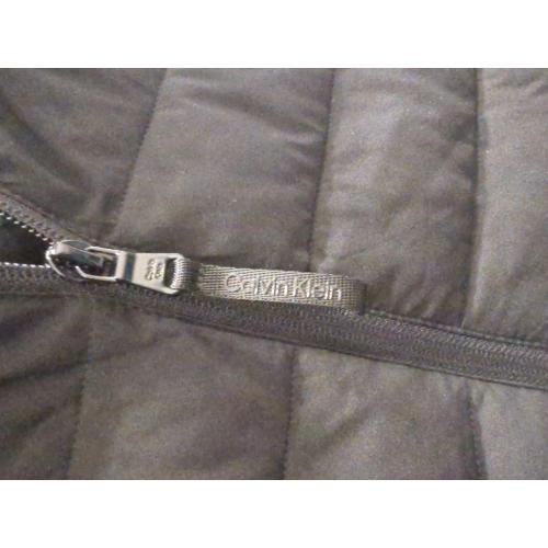 Large   Calvin Klein mens Lightweight Insulated Quilted Zip Front Puffer Vest