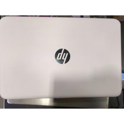 HP Stream - 14-ax022nr With Charger