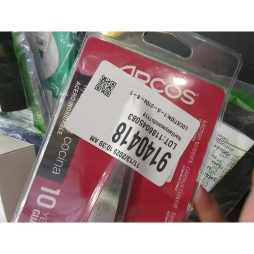 ARCOS 8-Inch Detachable Black Kitchen Scissors in Nitrum Stainless Steel