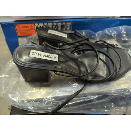 Steve Madden Women's Remmi Heeled Sandal (SIZE 8)