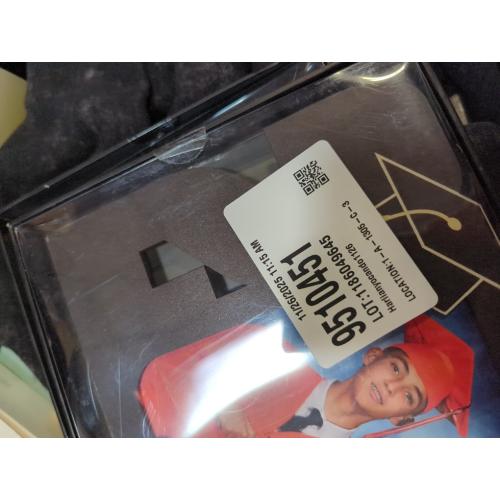 Fun Express 8 x 5 2025 Graduation Black Resin Picture Frame with Tassel