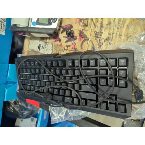 Razer Cynosa Chroma Gaming Keyboard: Individually Backlit RGB Keys - Spill-Resistant Design - Programmable Macro Functionality - Quiet & Cushioned