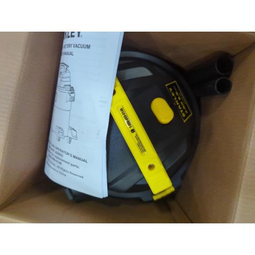 STANLEY 6 Gallon 4 Peak HP Poly Wet Dry Vacuum SL18116P