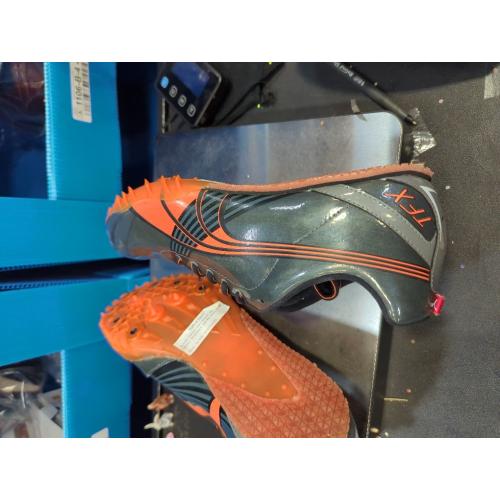Size/11PUMA Men's Evospeed 4.4 Turf Soccer Shoe