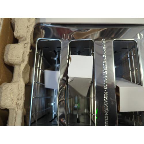 4-Slice Toaster with Extra Wide Slots - Bella PRO Oatmilk