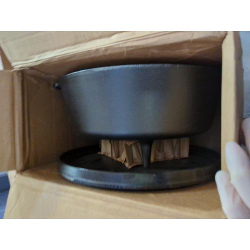 Lodge 10 Quart Pre-Seasoned Cast Iron Camp Dutch Oven with Lid - Dual Handles - Use in the Oven, on the Stove, on the Grill or over the Campfire - Black