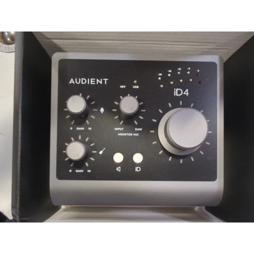 Black Audient iD4 MKII Desktop 2x2 USB Type-C Audio Interface