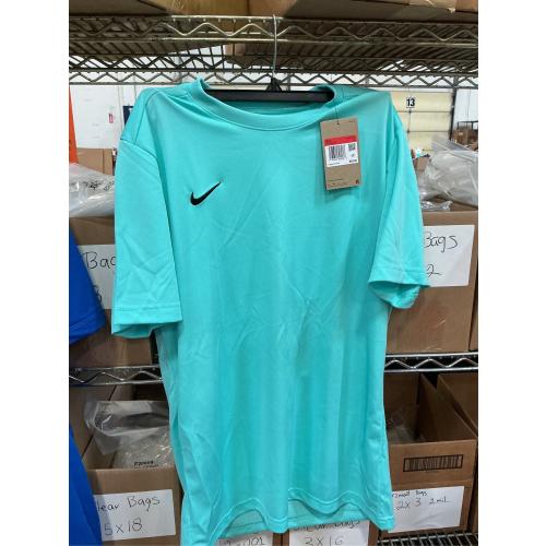 Size L. Nike Men's Park Short Sleeve T Shirt