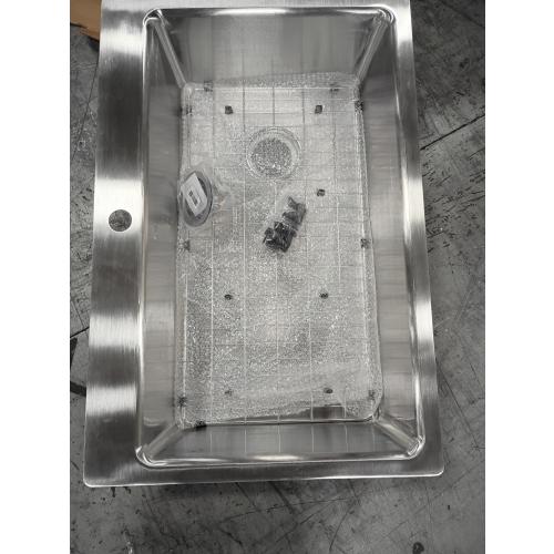 Elkay Greenwood Dual-mount 33-in x 22-in Satin Stainless Steel Single Bowl 1-Hole Kitchen Sink