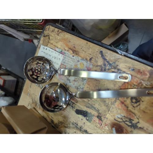 Small Soup Ladle Metal SUS304 Stainless Steel Ladles Spoon And Slotted Colander Spoon Set Soup Ladle With Holes Strainer Scoop Ladles For Serving Gravy Hot Pot Or Restaurant,2 Piece Set