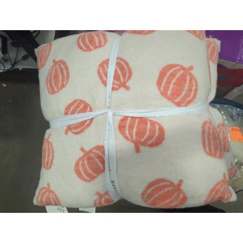 Docofil White 20 x 20 Pumpkin Cushions