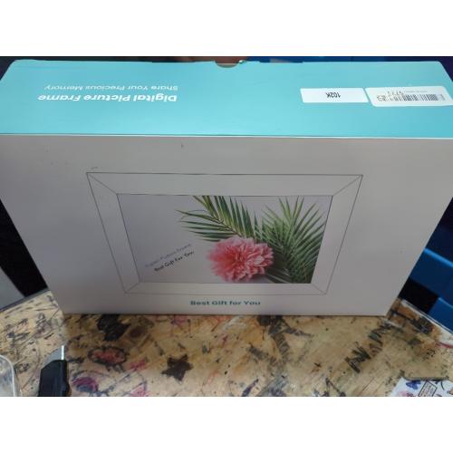 Uhale Digital Picture Frame, 10.1-inch High Definition Touch Screen, 16GB Memory, Digital Photo Frame with Automatic Rotation Feature
