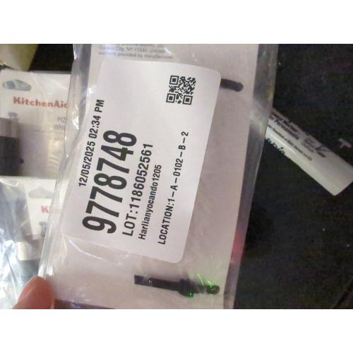 KitchenAid Gourmet Stainless Steel Pizza Wheel with Sharp Blade to Easily Cutting Pizza Crusts, Pies, and more, Finger Guard for Safety and Comfort Grip to Protect Fingers, Dishwasher Safe, Black