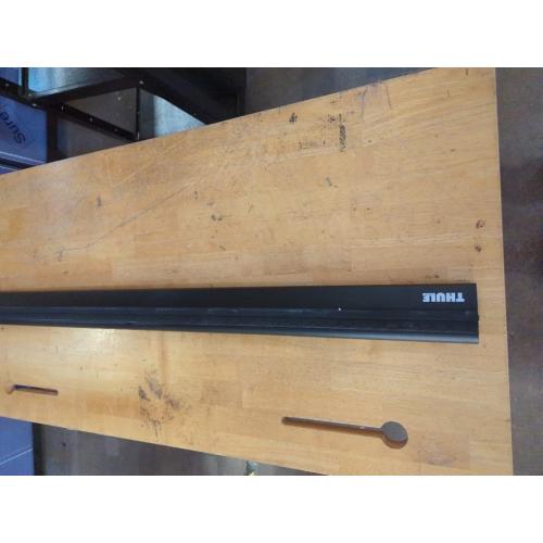 Thule Wingbar Evo 135 (53”), Black | automotive-bike-racks