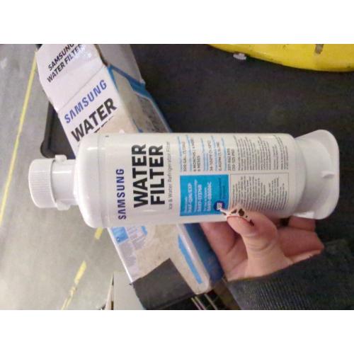 SAMSUNG Genuine Filter for Refrigerator Water and Ice, Carbon Block Filtration, Reduces 99% of Harmful Contaminants for Clean, Clear Drinking Water, 6-Month Life, HAF-QIN/EXP, 1 Pack