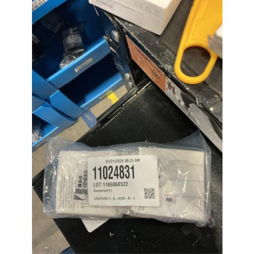 2 packs Apple EarPods with Lightning Connector