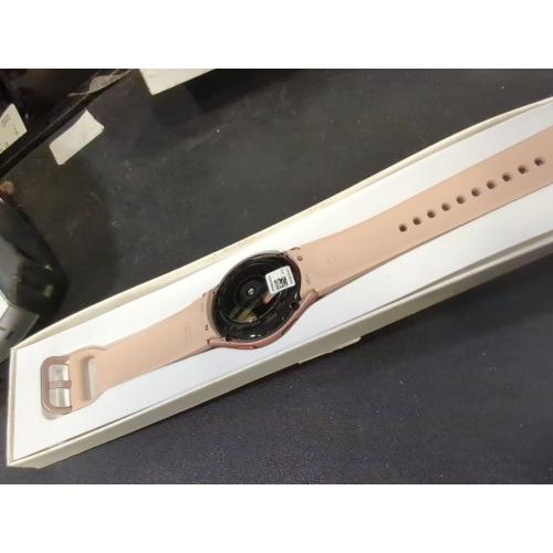 Samsung Galaxy Watch4 GPS   LTE, 40mm Pink Gold Sport Band Pink Gold Aluminum Case