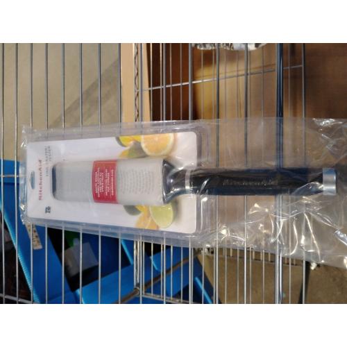 KitchenAid KE321OHOBA Classic Etched Fine Grater, One Size, Black 2